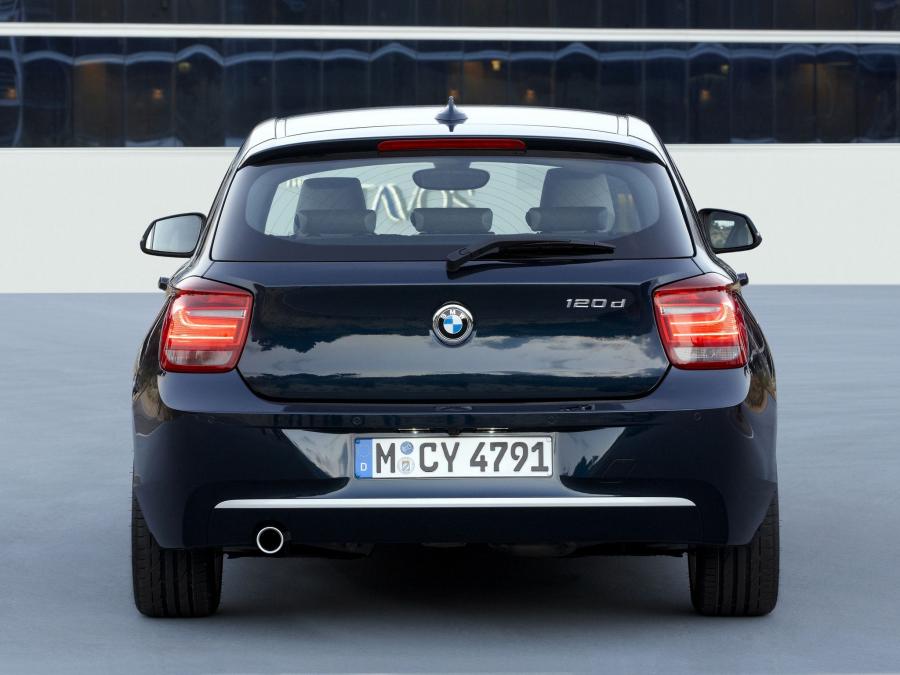  BMW 120d 5-Door Urban Line 2011 года  (фото 15 из 30)